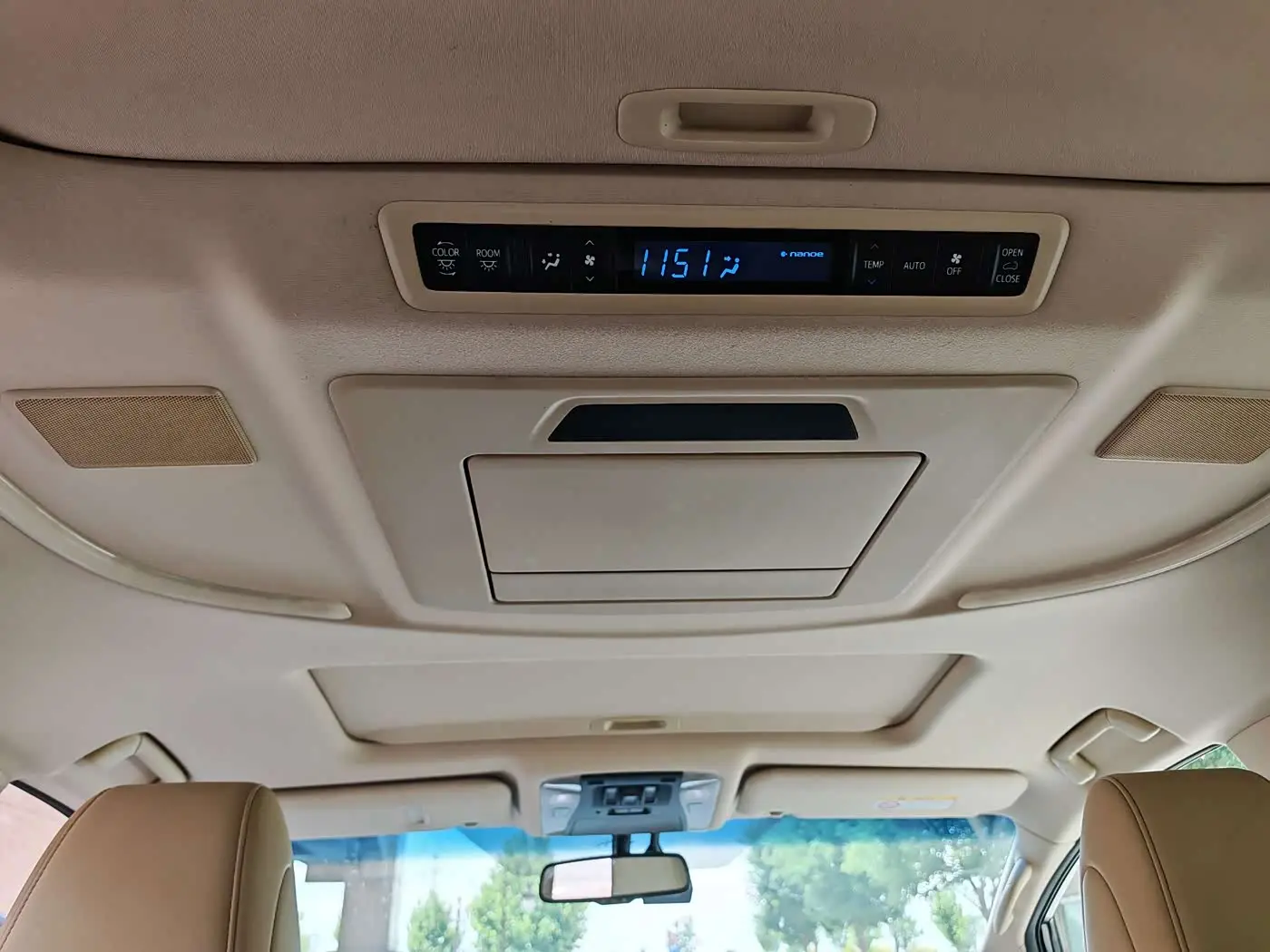 Toyota Alphard 2016 — Фото 12/18