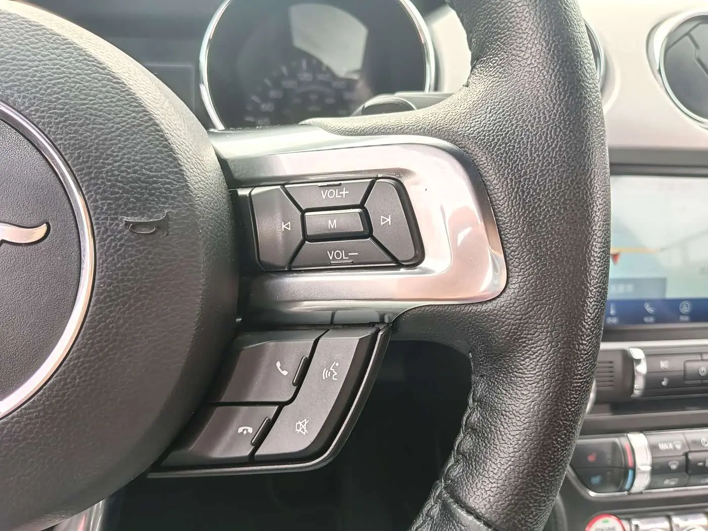 Ford Mustang 2017 — Photo 18/20