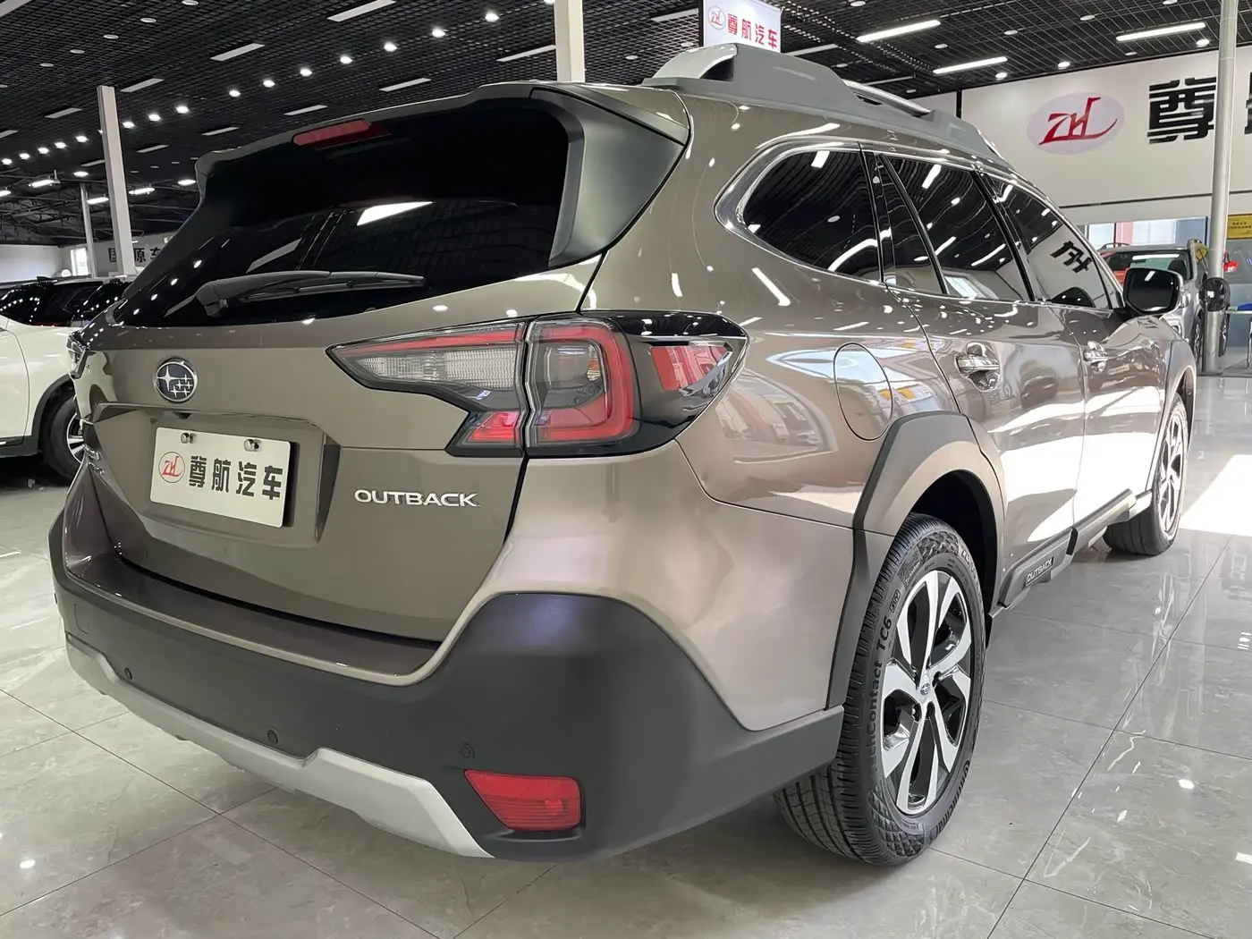 Subaru Outback 2021 — Фото 8/20