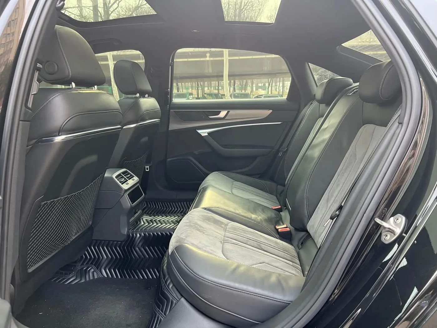 Audi A6L 2022 — Photo 12/20