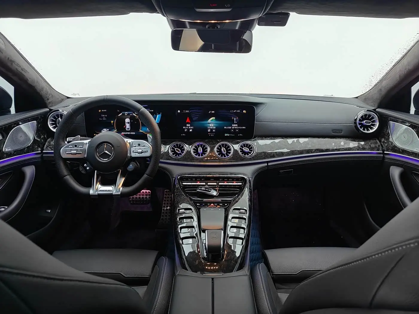 Mercedes-Benz AMG GT 2022 — Фото 14/20