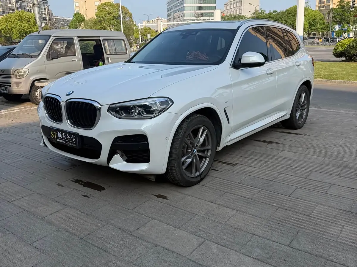 BMW X3 2021 — Şəkil 1/7