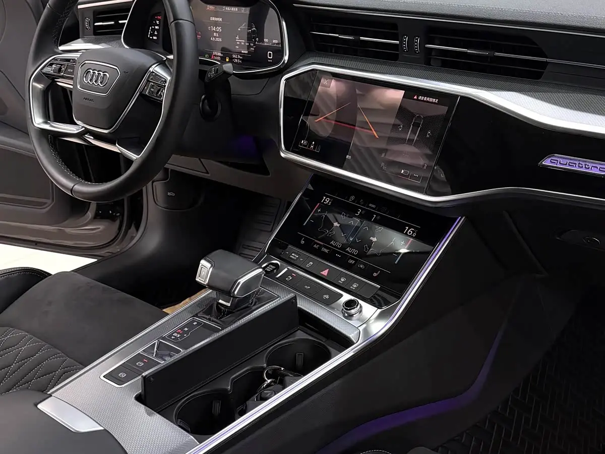 Audi A7L 2023 — Фото 8/16