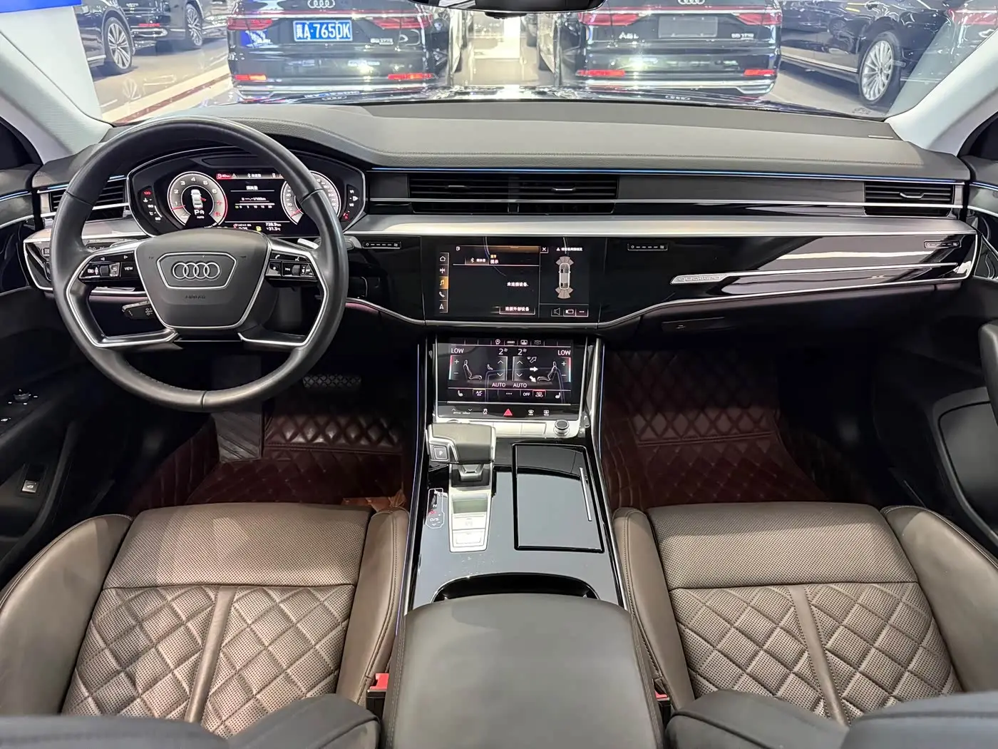 Audi A8 2021 — Photo 7/17
