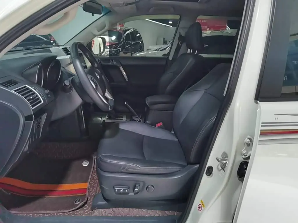 Toyota Prado 2017 — Photo 14/19