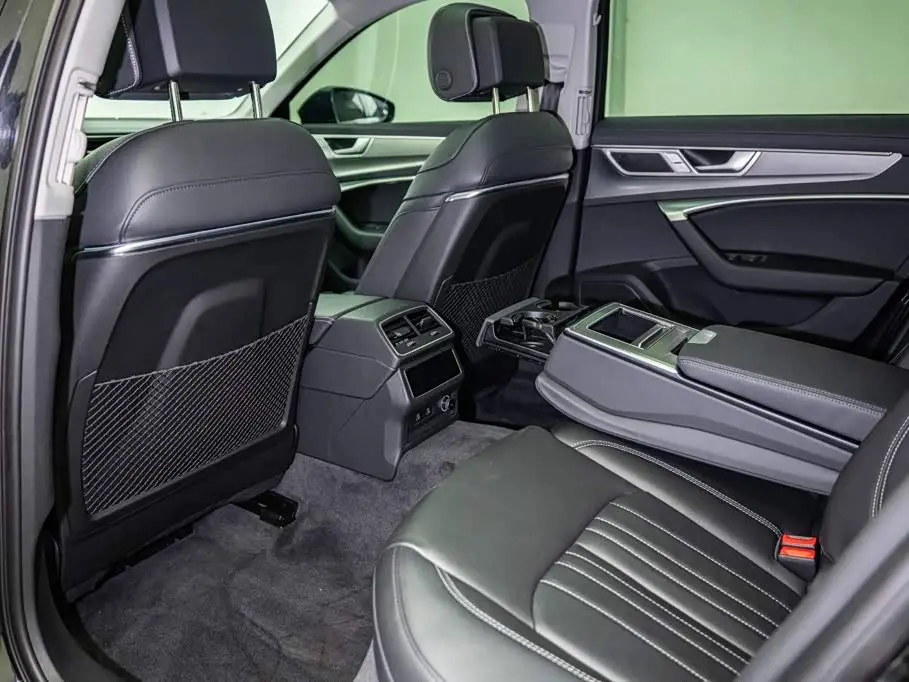 Audi A6L 2025 — Photo 15/20