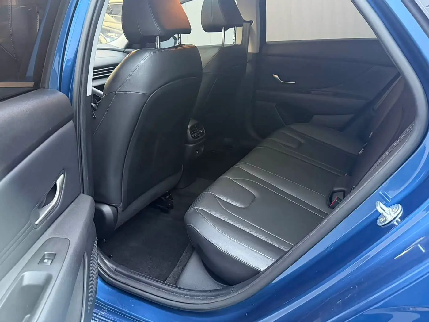 Hyundai Elantra 2024 — Şəkil 9/10