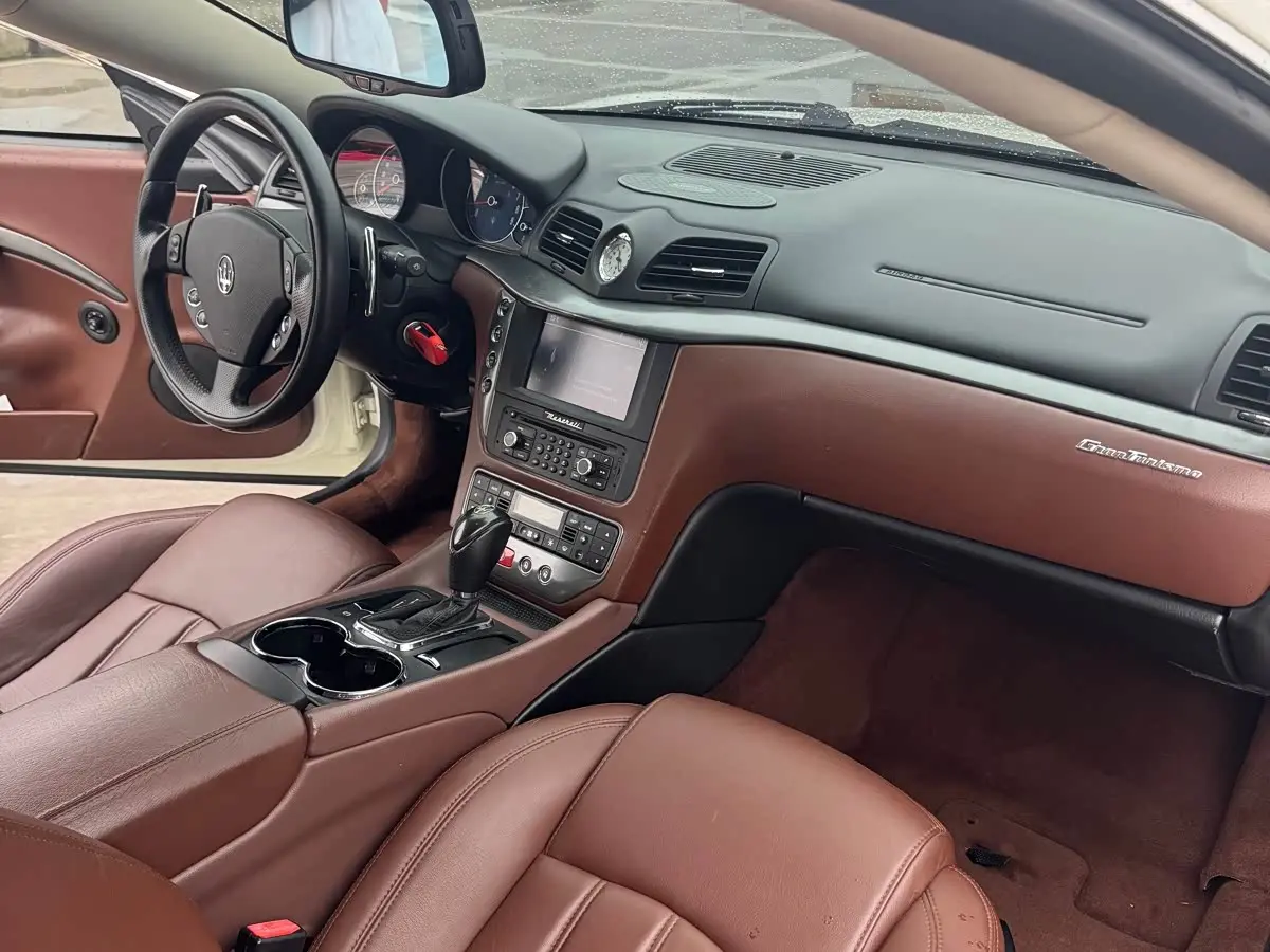 Maserati GranTurismo 2010 — ფოტო 6/12