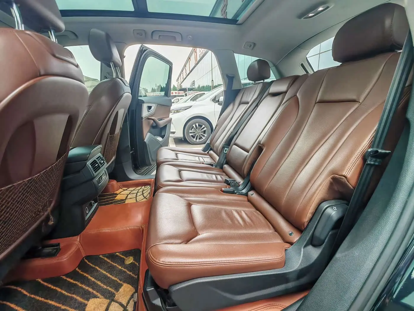 Audi Q7 2019 — Photo 14/20