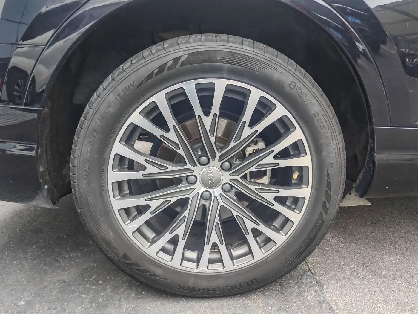 Audi Q7 2019 — Photo 18/20