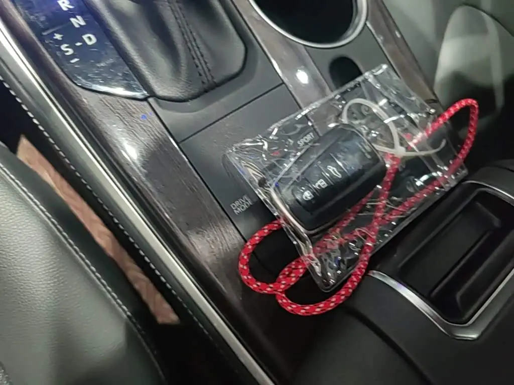 Toyota Highlander 2022 — Photo 8/19