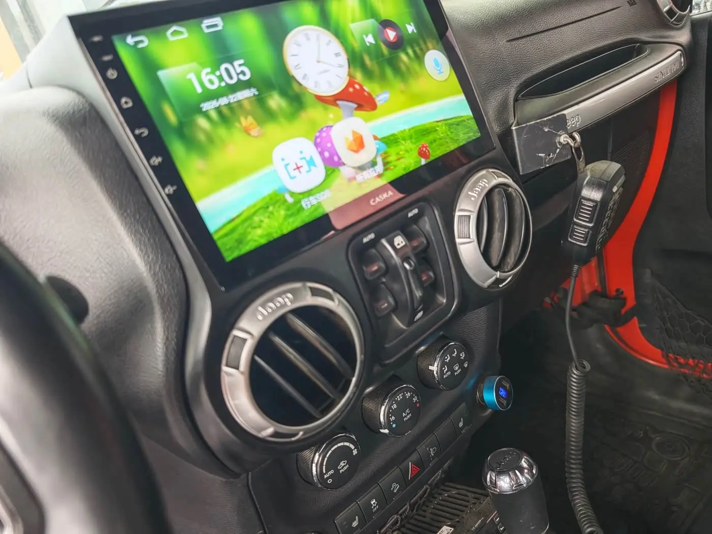 Jeep Wrangler 2015 — Фото 14/16