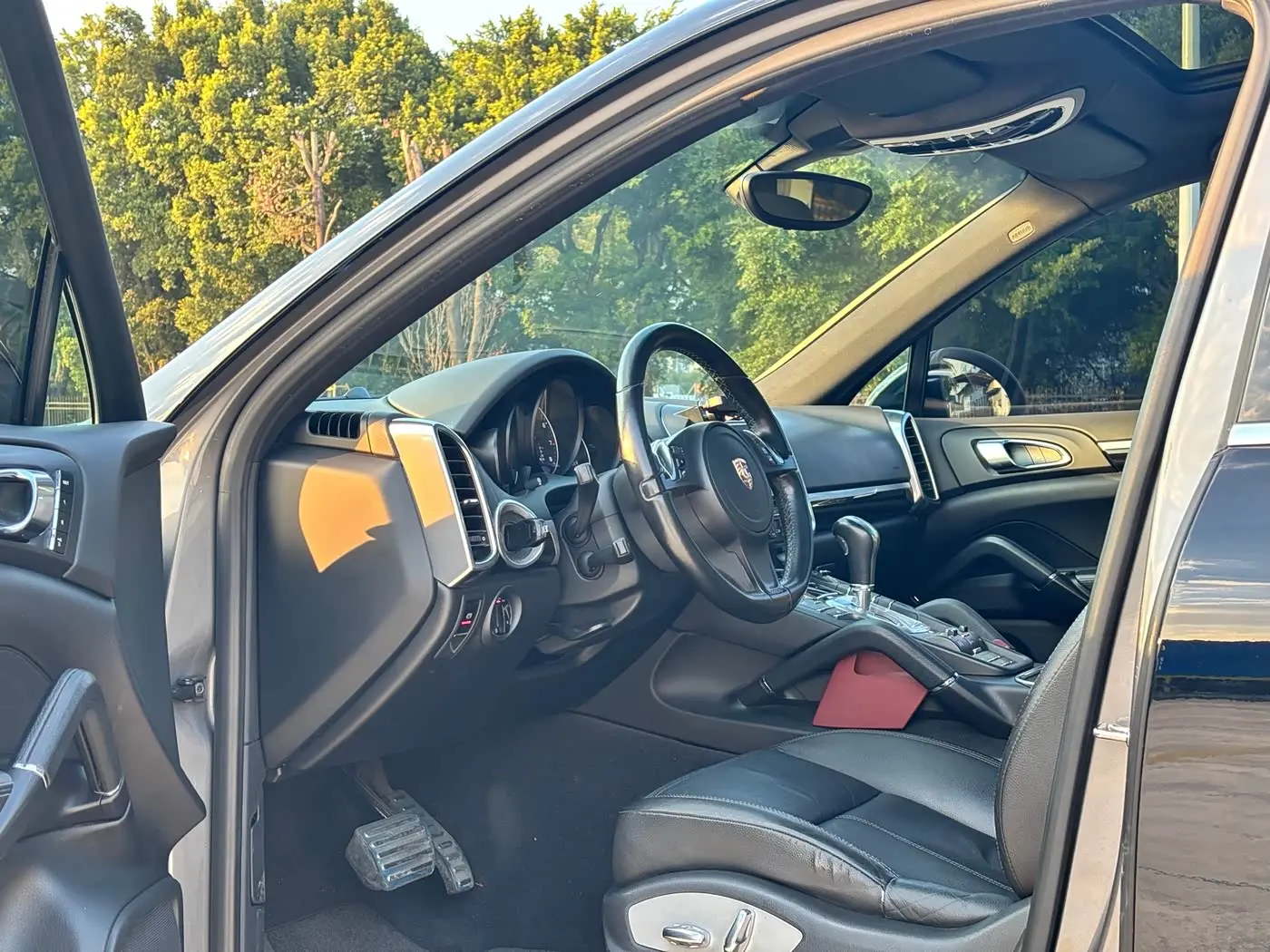 Porsche Cayenne 2013 — Photo 11/18
