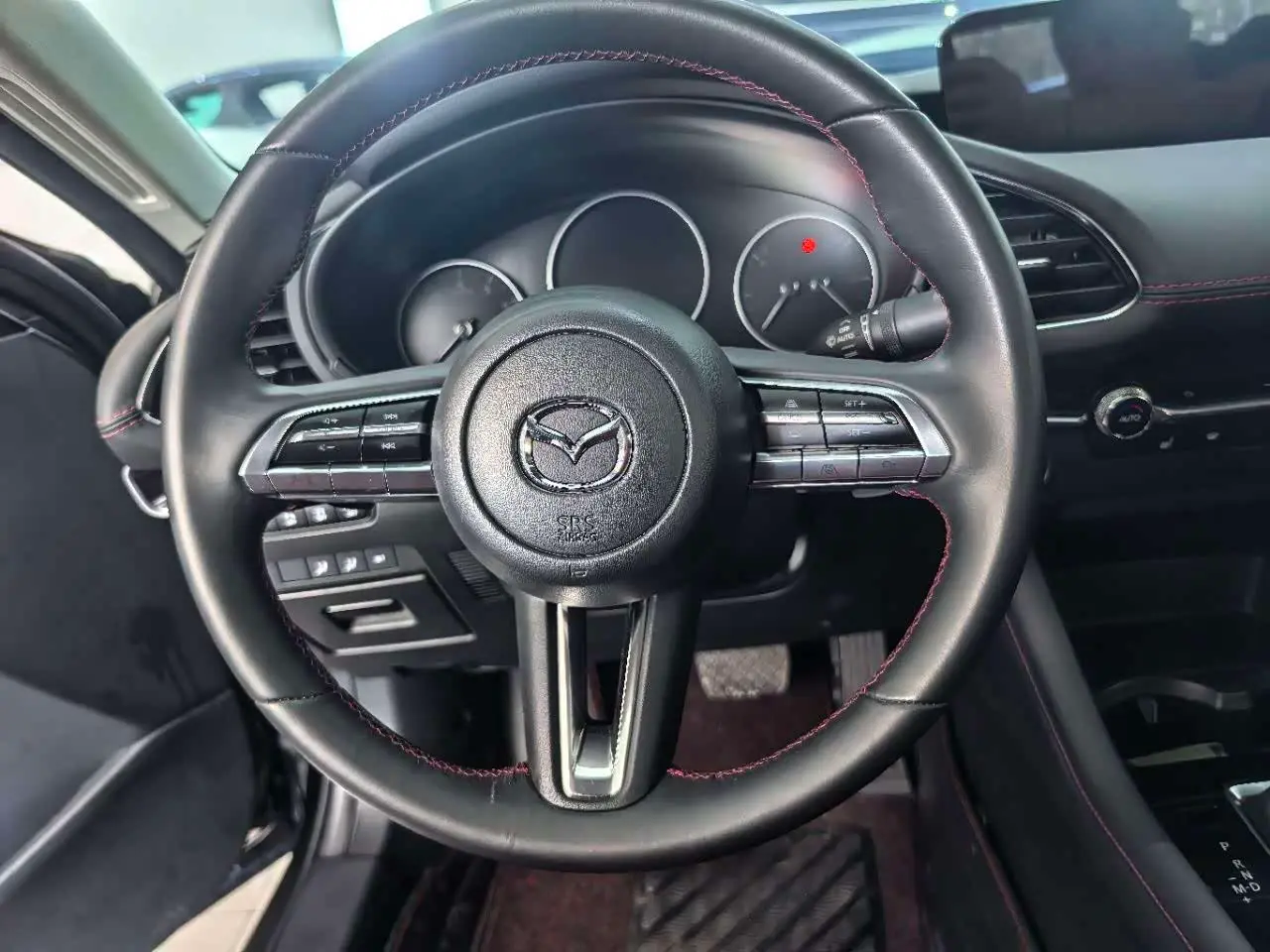 Mazda Mazda3 Axela 2023 — Şəkil 13/17