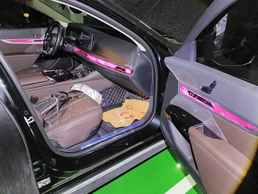 BMW 7 Series 2024 — Şəkil 13/13