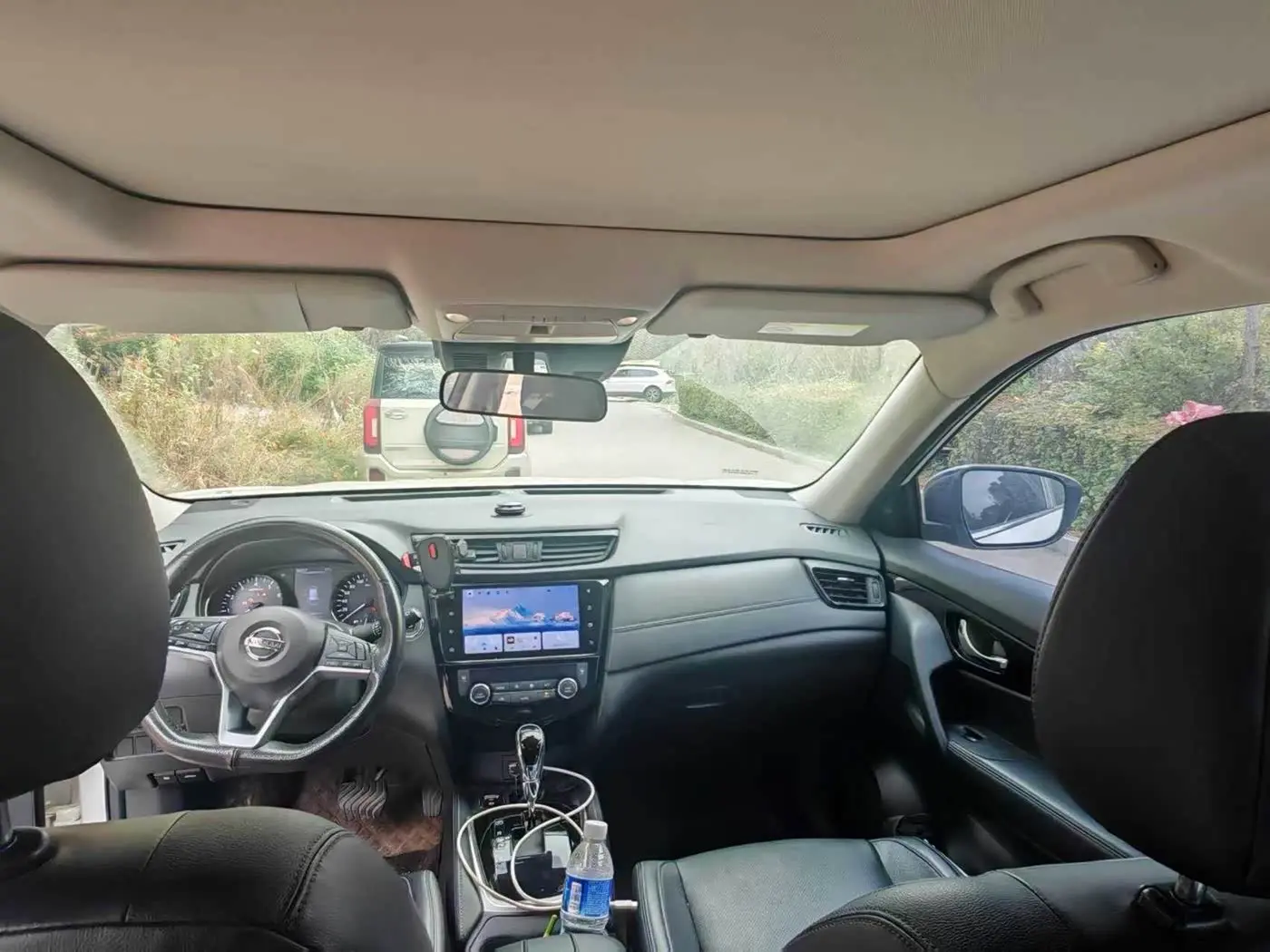 Nissan X-Trail 2022 — Photo 2/2