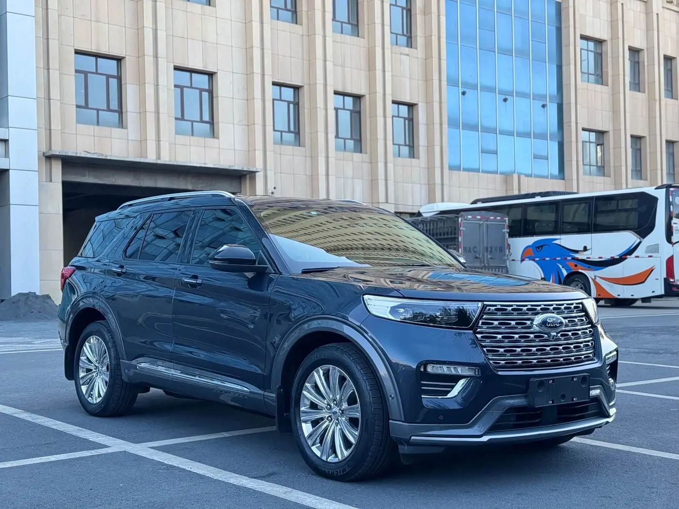 Ford Explorer 2021 — Şəkil 3/17