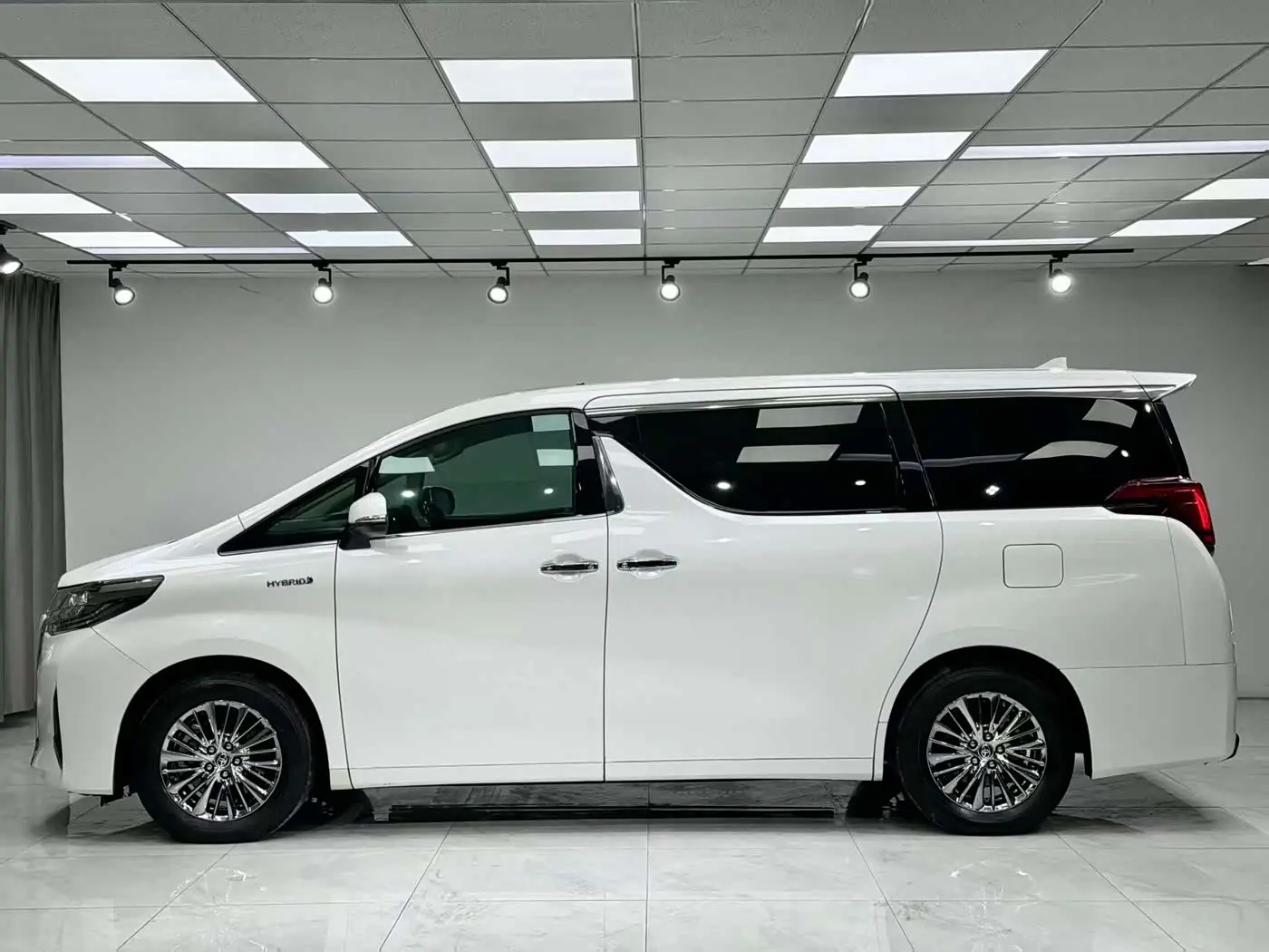 Toyota Alphard 2020 — Фото 3/12