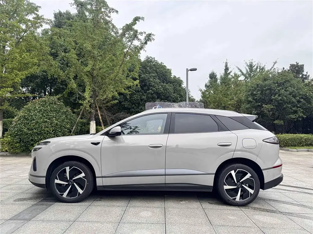 BYD Sealion 06 New Energy 2025 — Фото 10/15