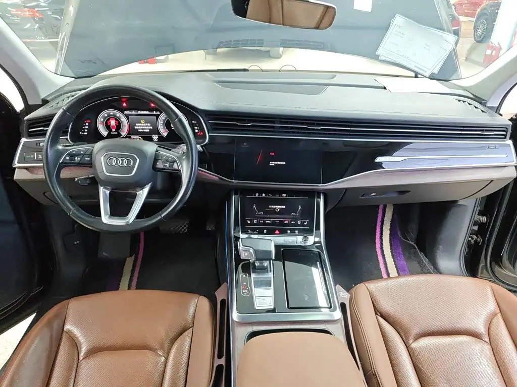 Audi Q7 2023 — Photo 6/20