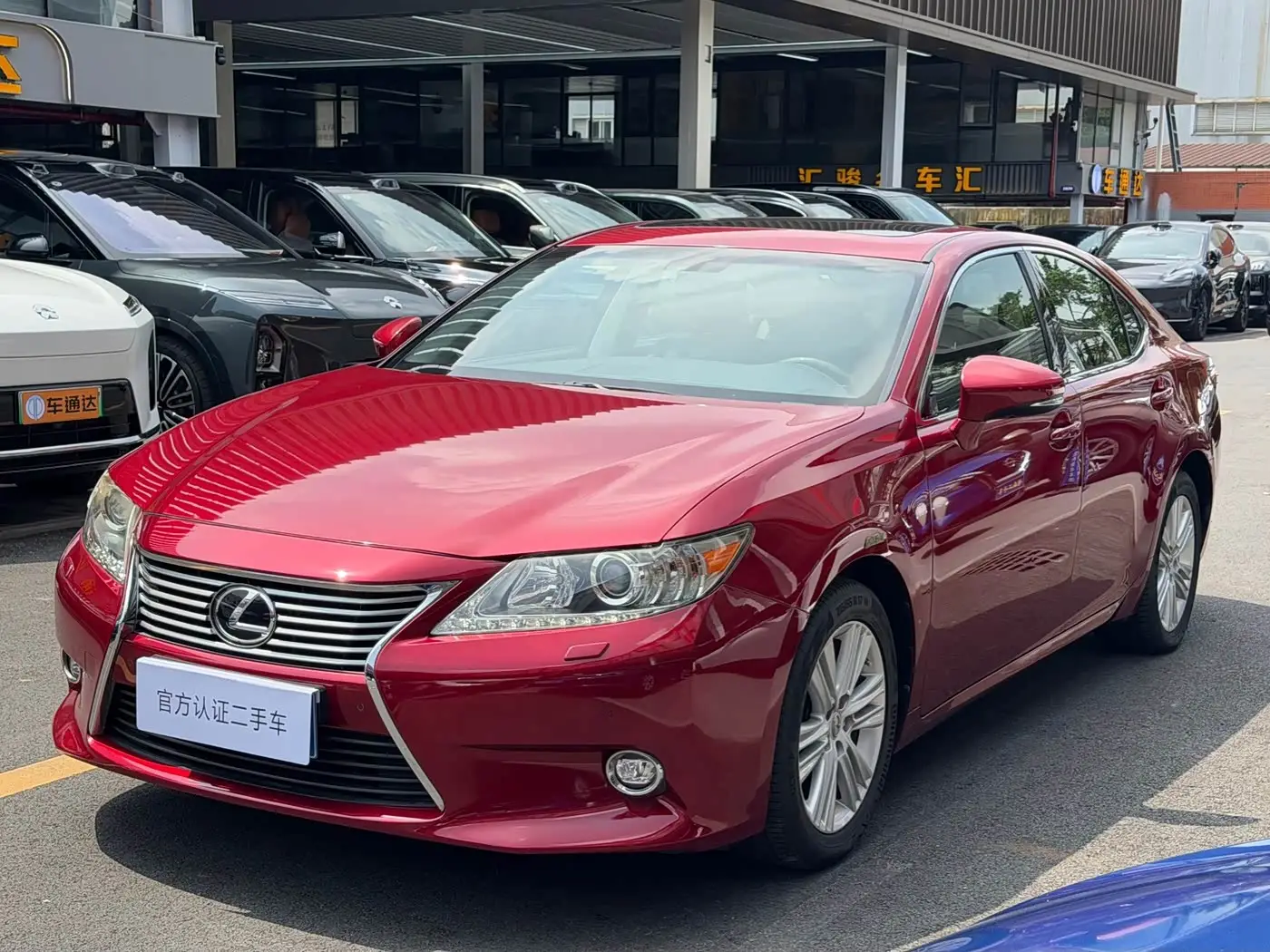 Lexus ES, 2014