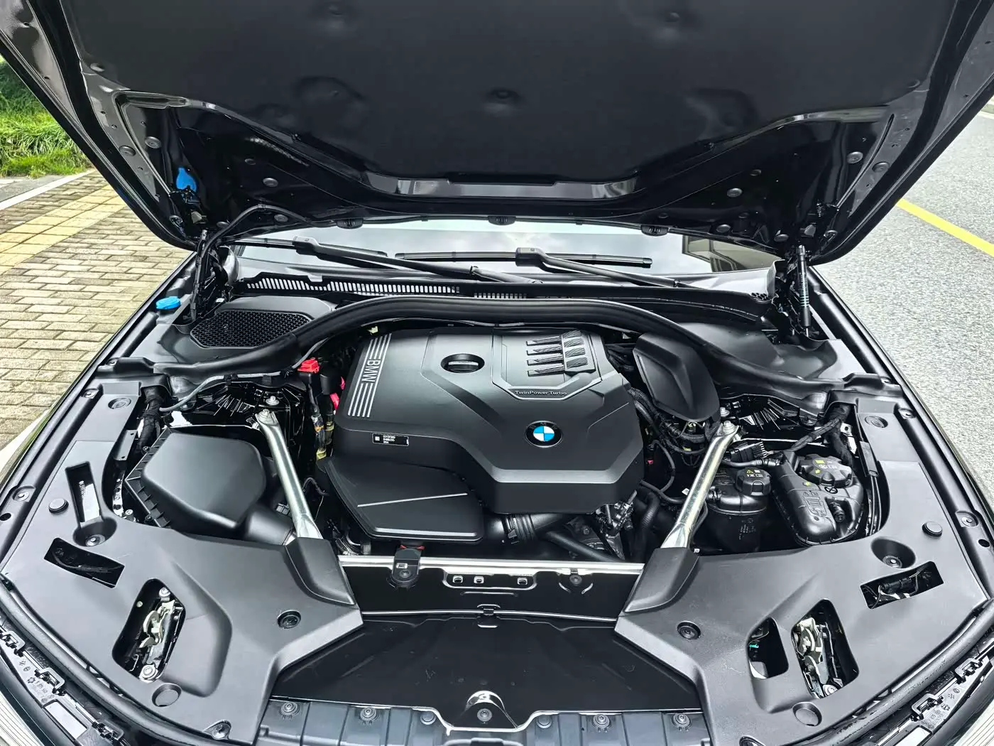BMW 5 Series 2023 — Şəkil 14/16