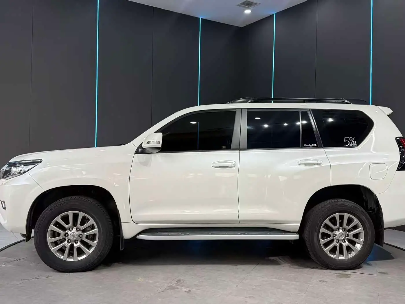 Toyota Prado 2020 — Photo 4/12