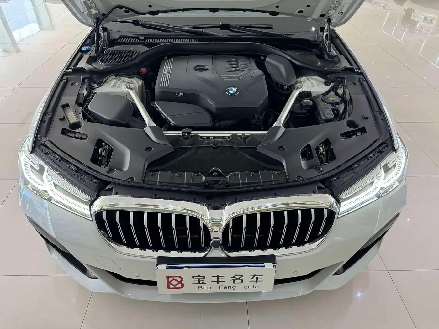 BMW 5 Series 2021 — Şəkil 14/14