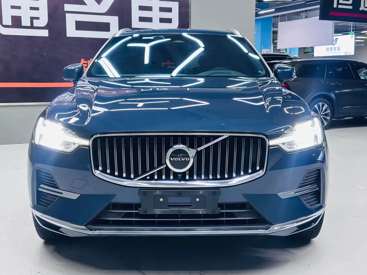 Volvo XC60 2022 — Фото 7/20