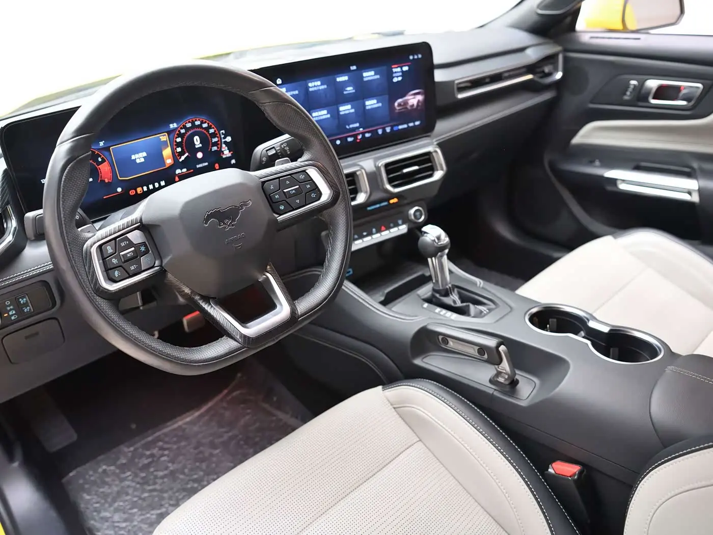 Ford Mustang 2024 — Photo 14/20