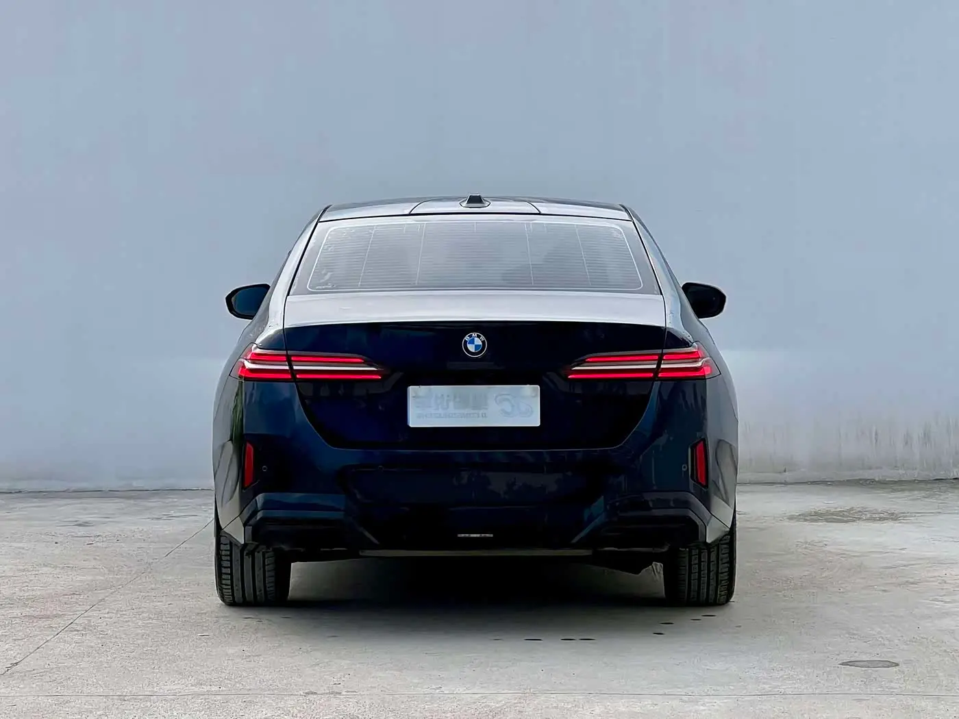 BMW 5 Series 2025 — Photo 3/14