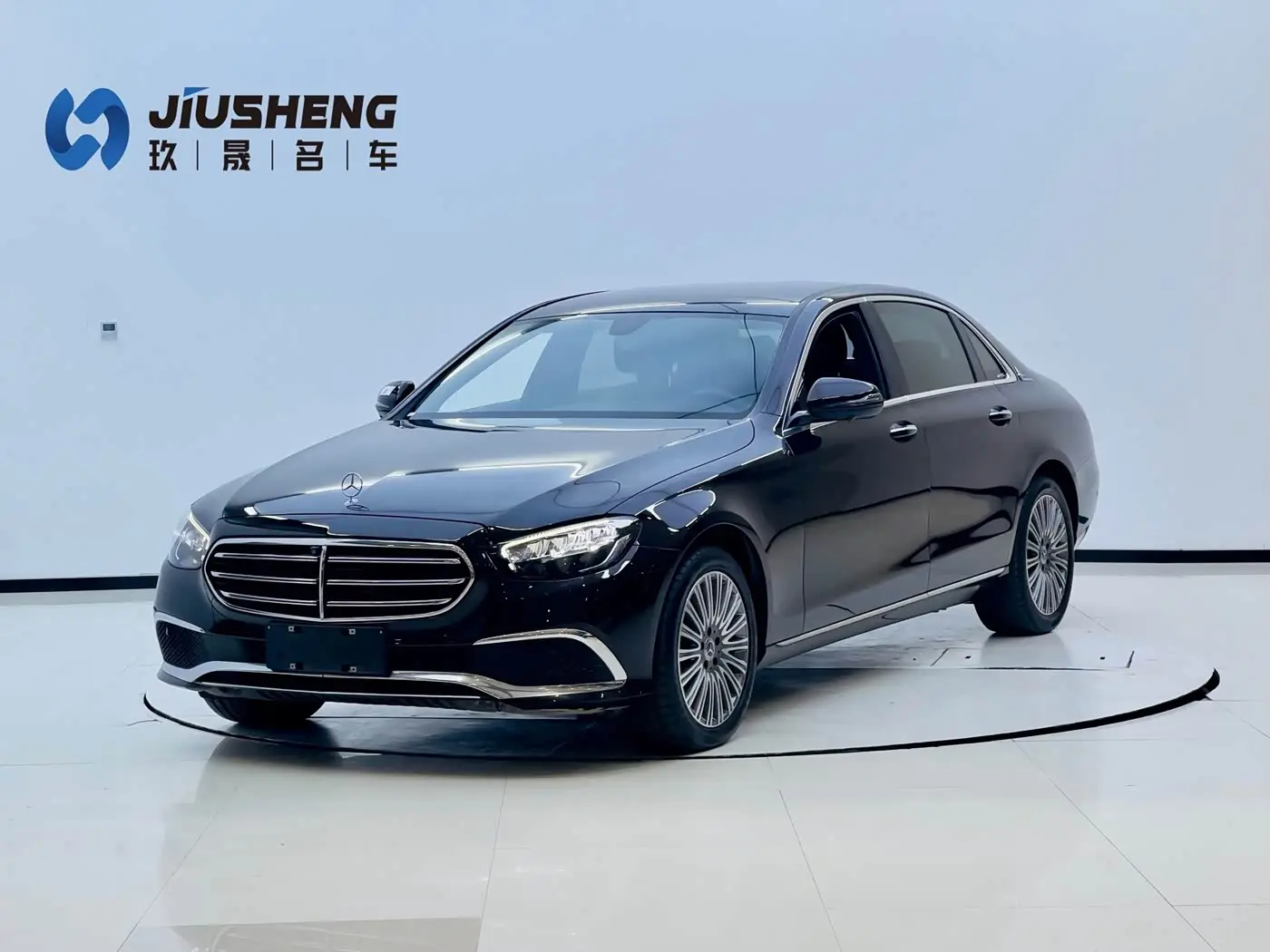 Mercedes-Benz E-Class 2022 — Фото 1/20