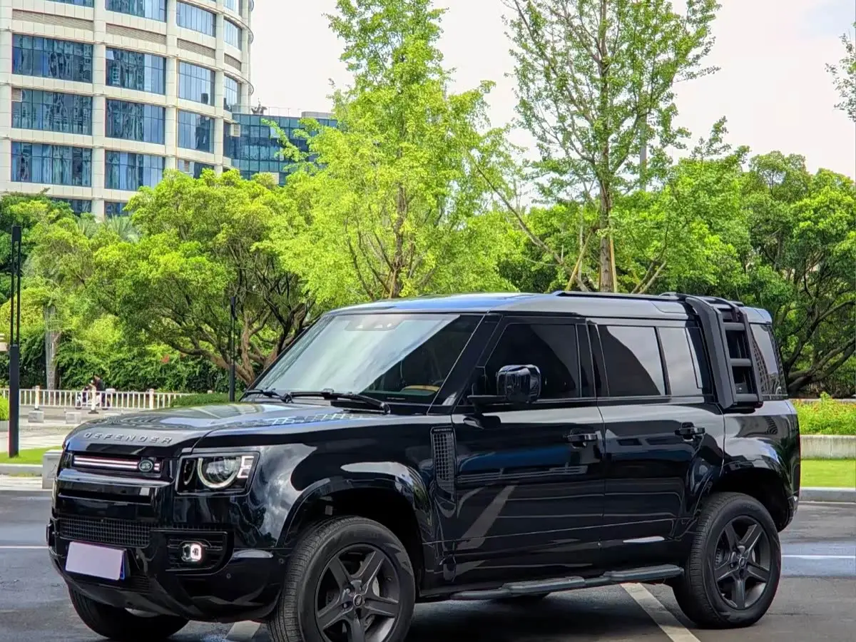 Land Rover Defender, 2024