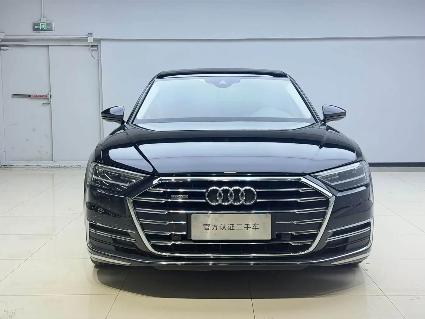Audi A8 2018 — Фото 3/9