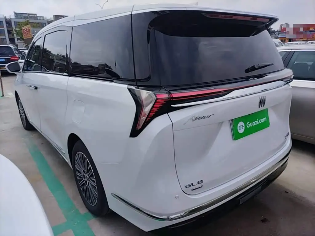 Buick GL8 New Energy 2024 — Фото 5/20