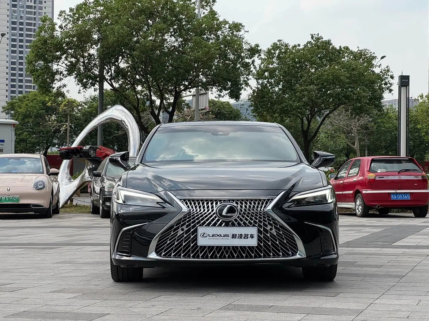Lexus ES 2025 — ფოტო 2/13