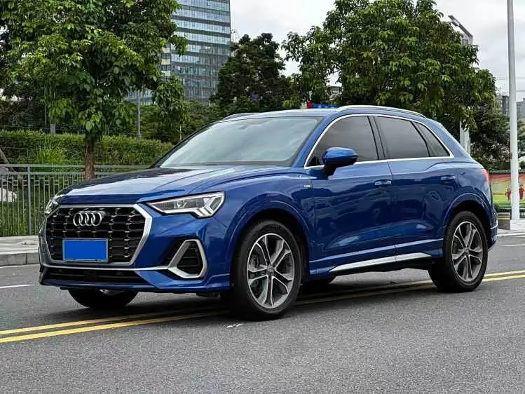 Audi Q3 2020 — Şəkil 1/12