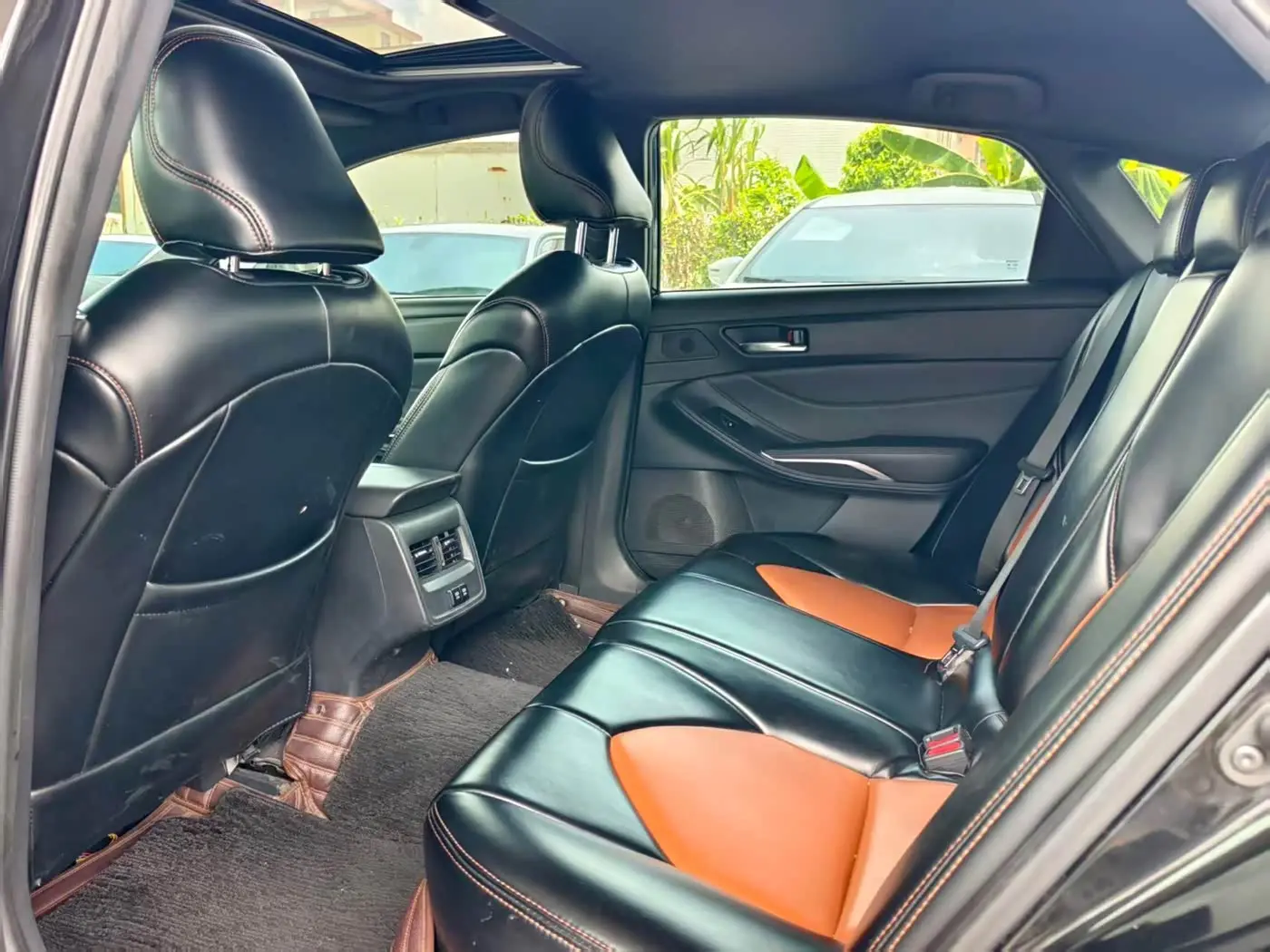 Toyota Avalon 2019 — Photo 5/12