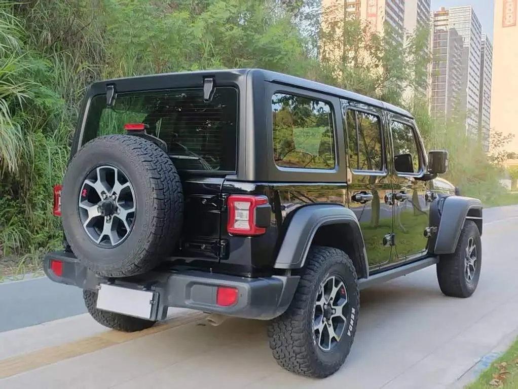 Jeep Wrangler 2024 — Фото 9/10
