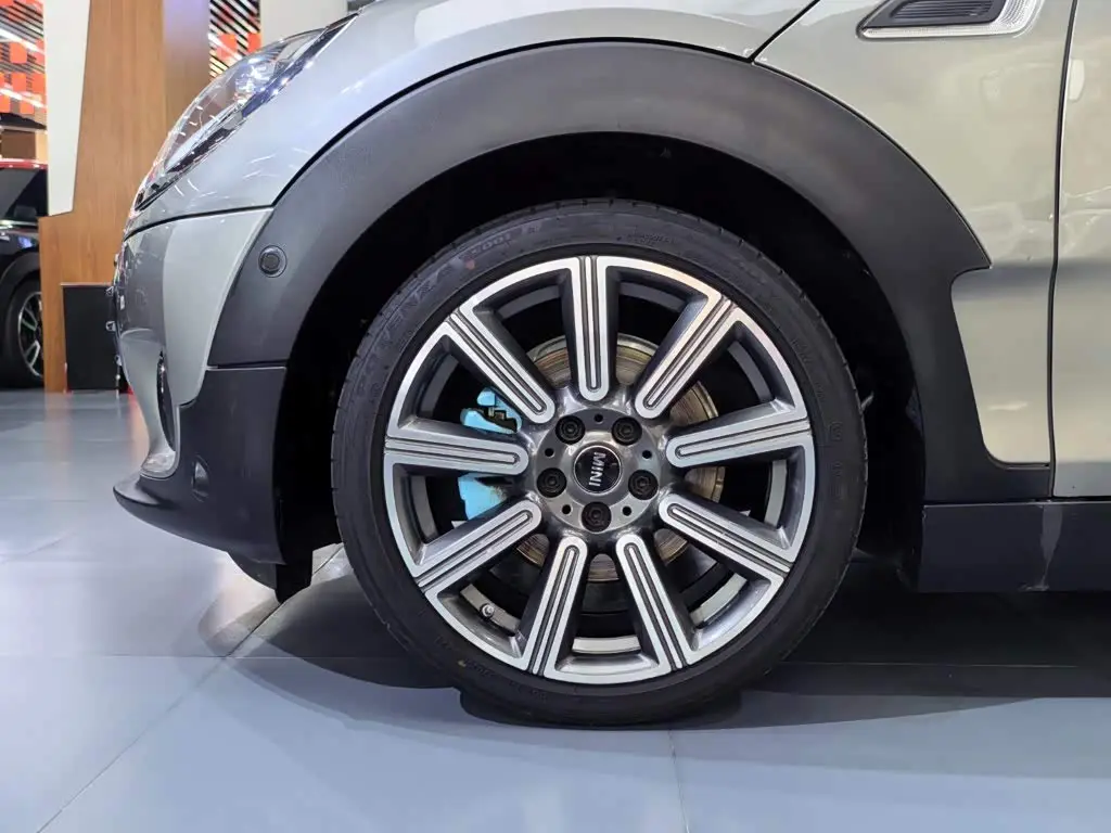 MINI CLUBMAN 2020 — Фото 20/20