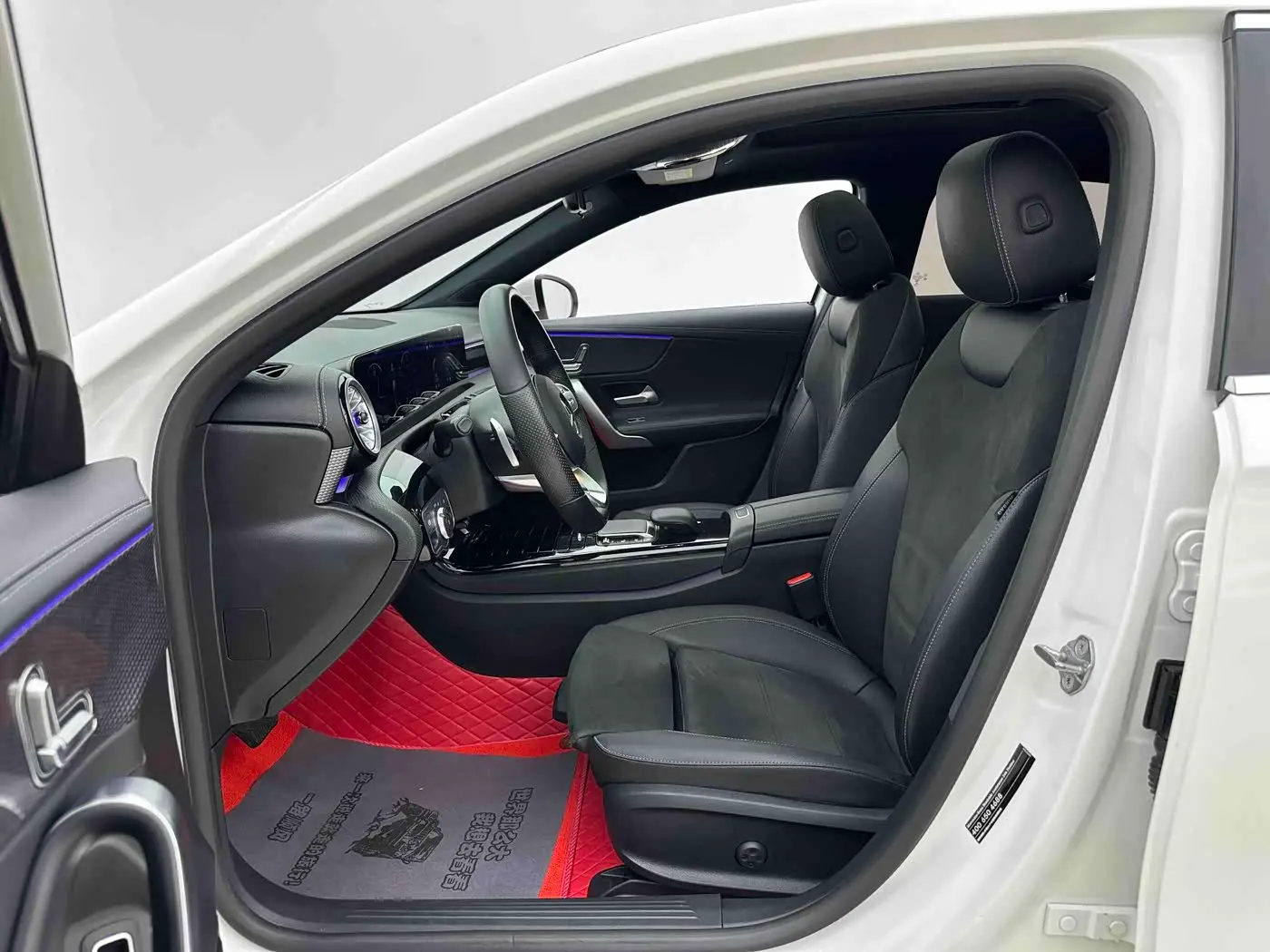 Mercedes-Benz A-Class 2022 — Фото 7/9