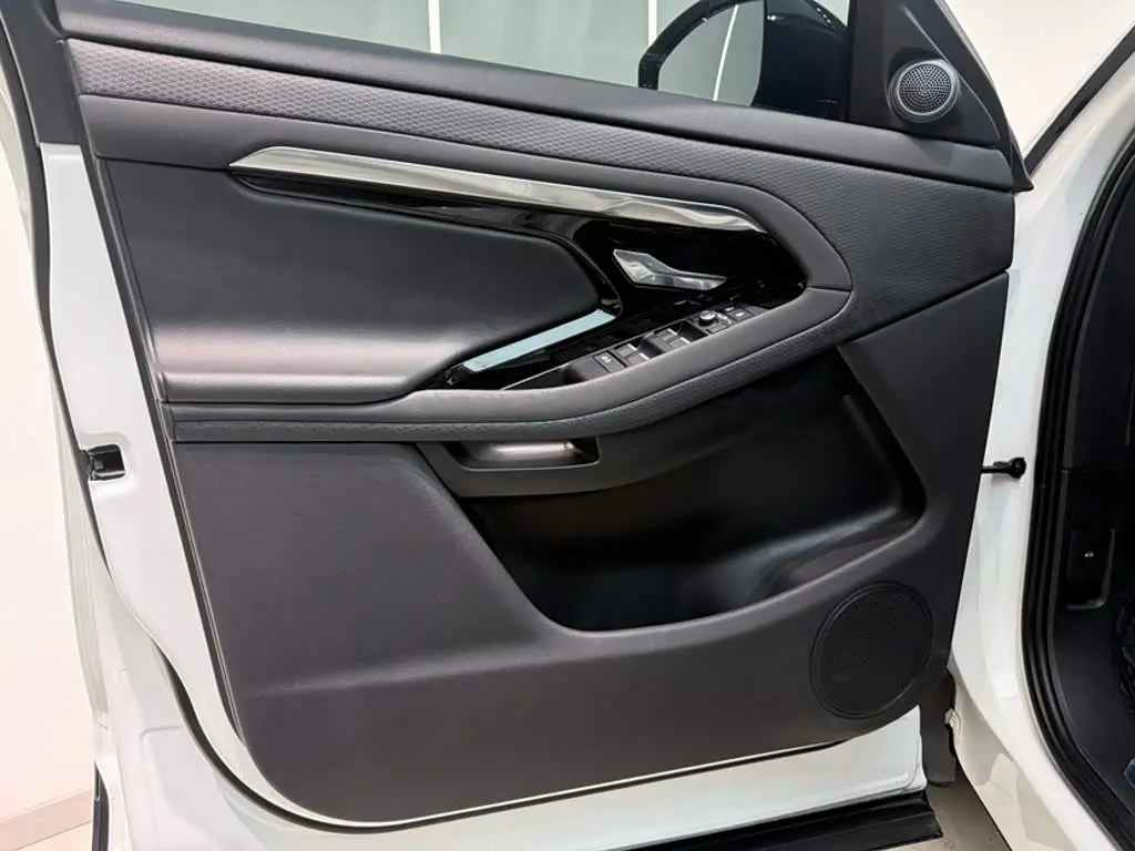 Land Rover Range Rover Evoque 2022 — Фото 5/18