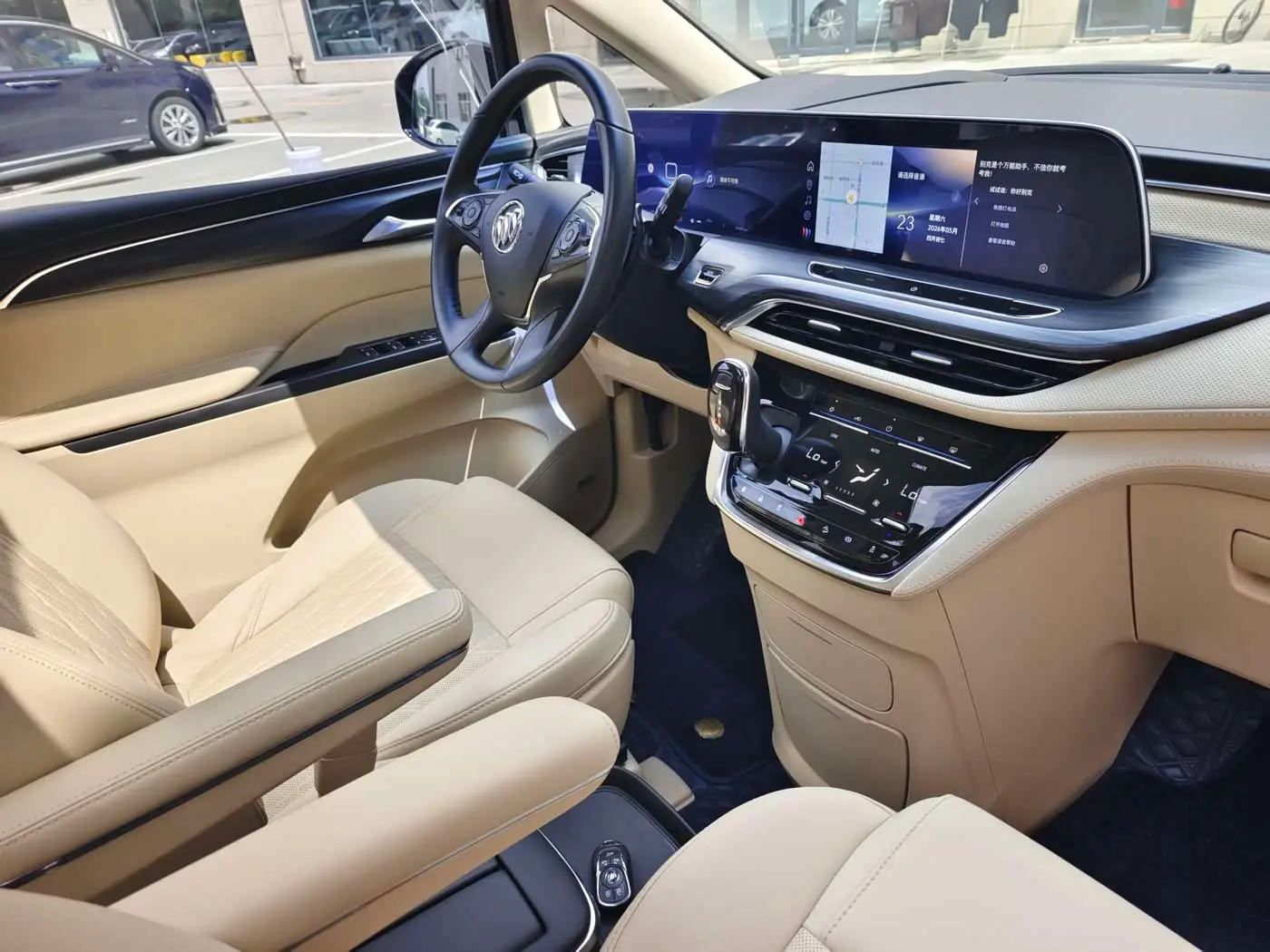 Buick GL8 2023 — Photo 17/20