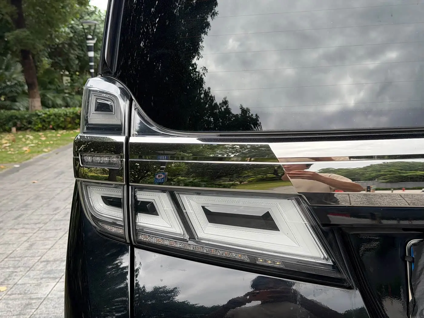 Toyota Vellfire 2020 — Photo 14/19