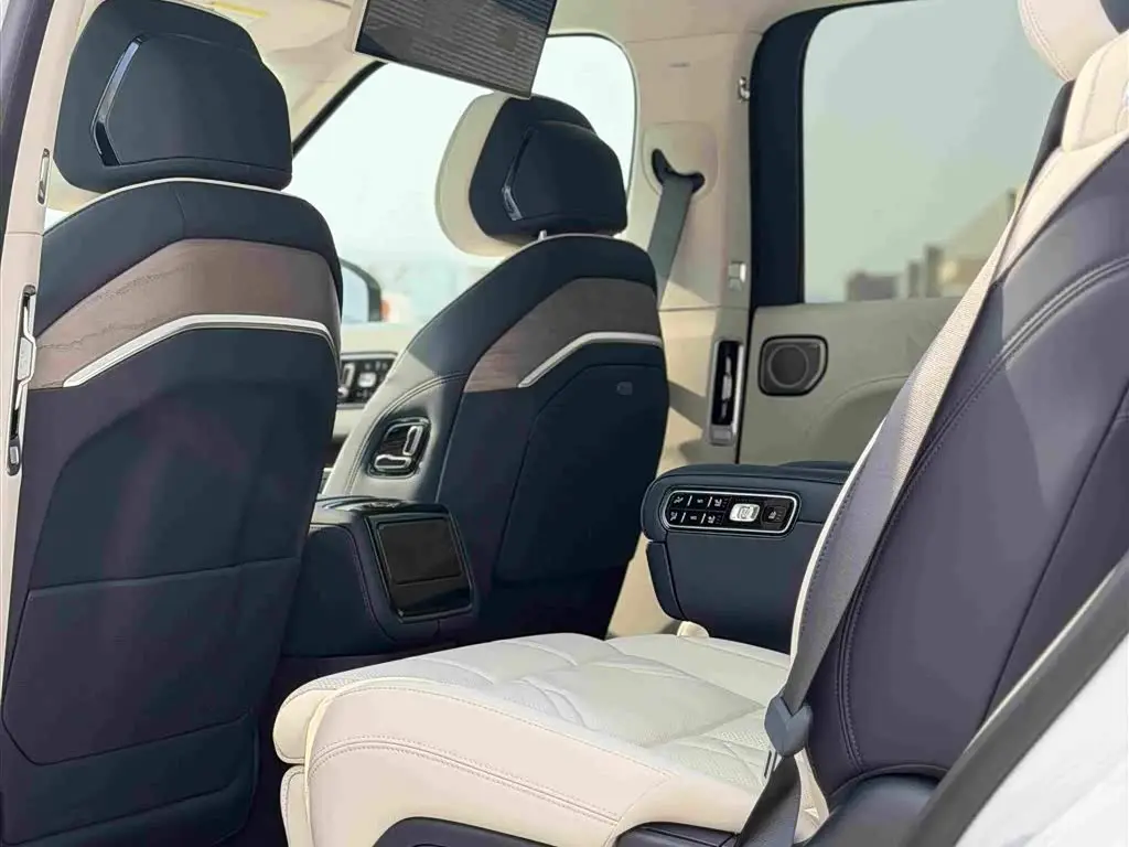ZEEKR 9X 2026 — Photo 13/20