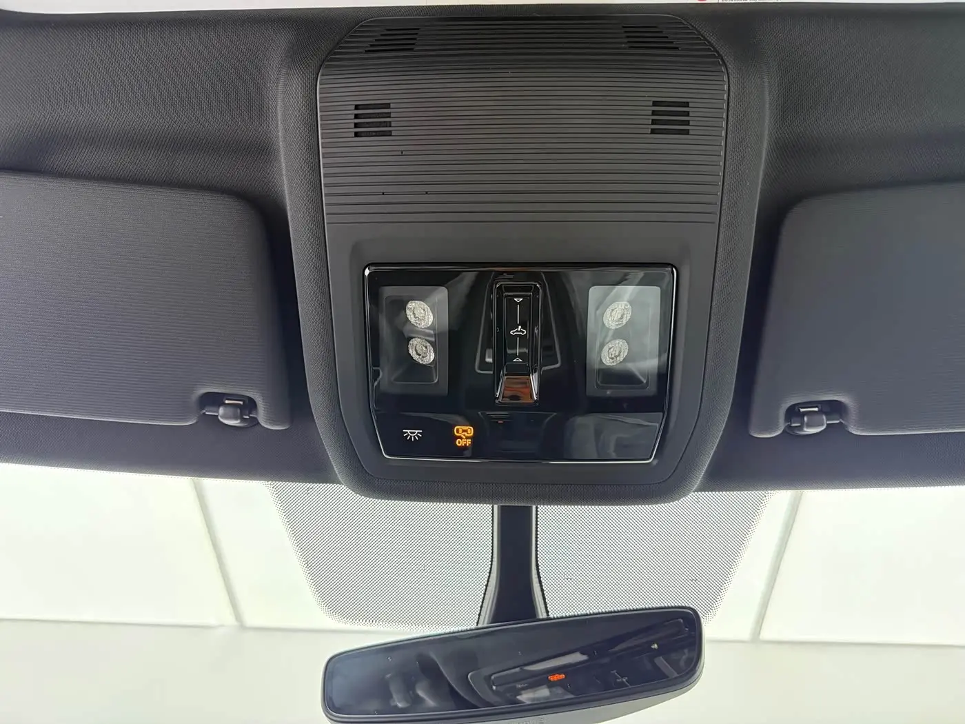 Volkswagen Golf 2024 — Photo 13/20
