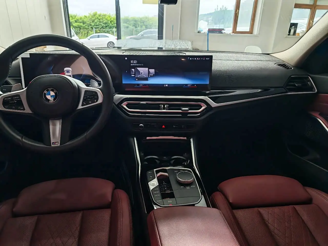 BMW 3 Series 2023 — Фото 11/12
