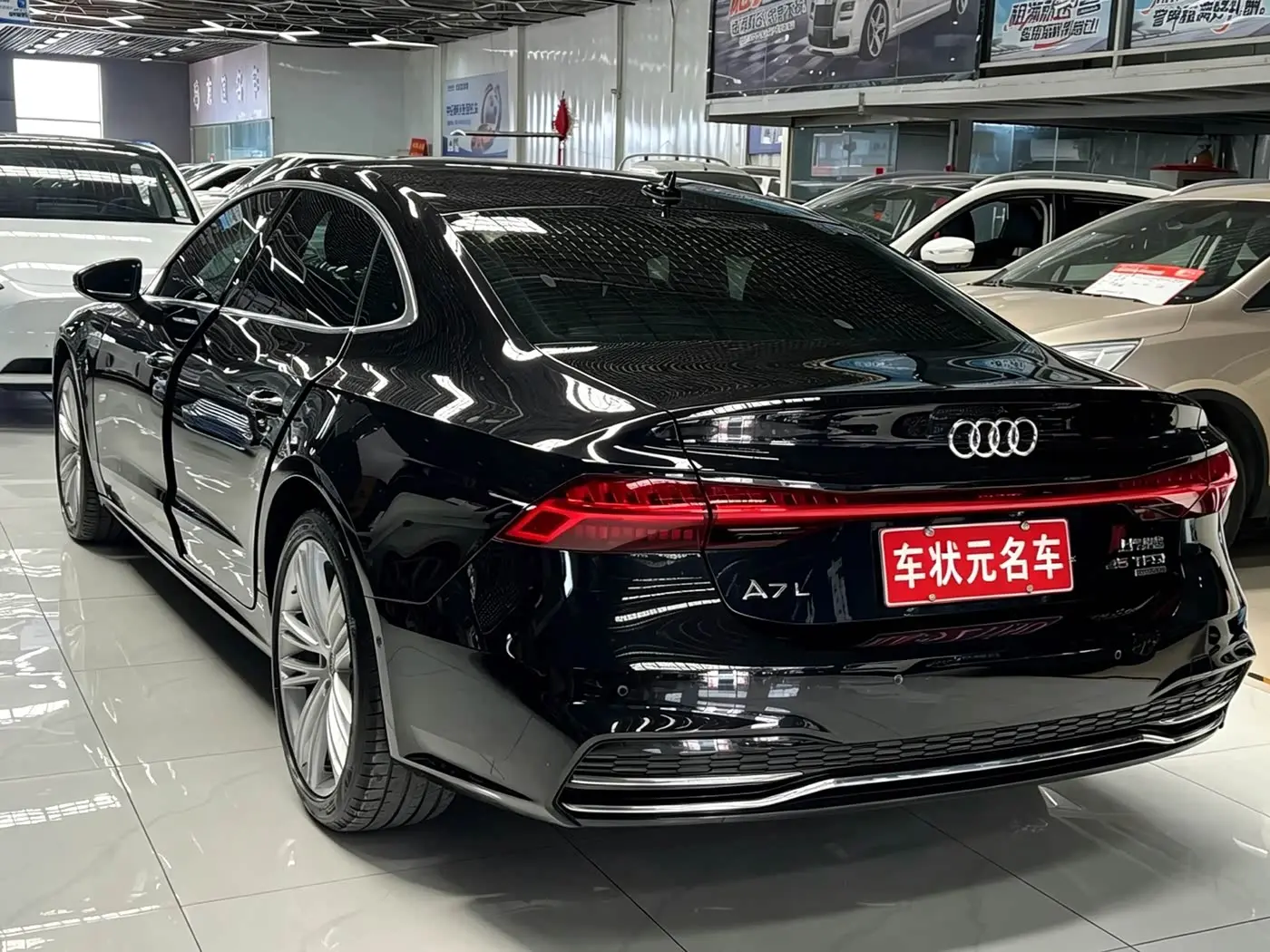 Audi A7L 2024 — Фото 4/9