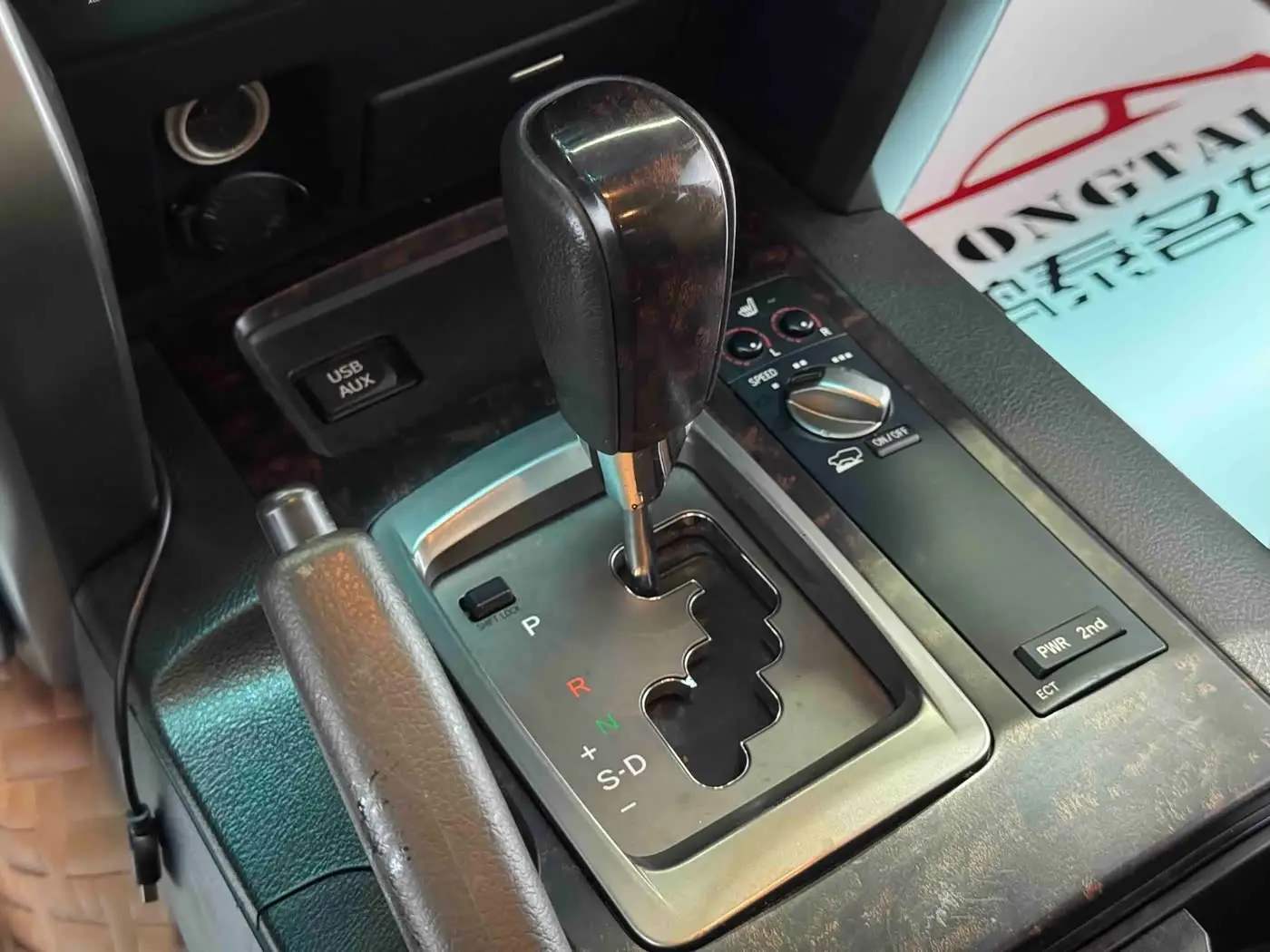 Toyota Land Cruiser 2010 — Photo 7/18