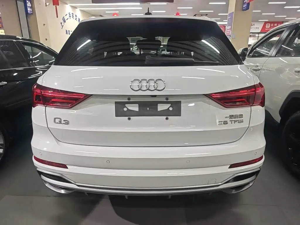 Audi Q3 2020 — Photo 6/20